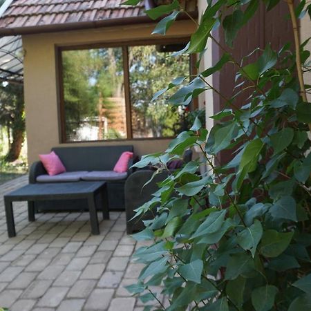 Édes Otthon Apartman Gyula Esterno foto