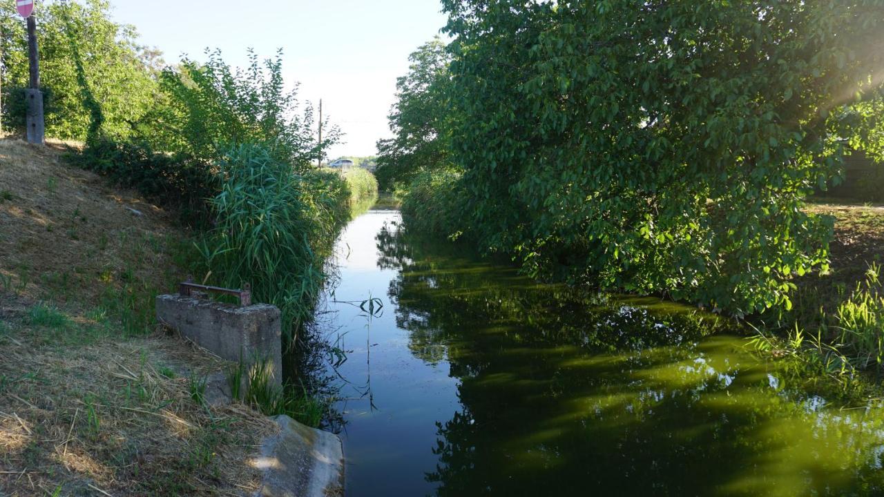 Édes Otthon Apartman Gyula Esterno foto